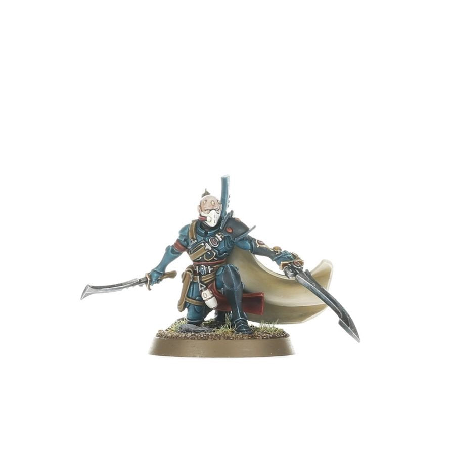 Warhammer 40,000 Aeldari Corsair Voidreavers – 10 Plastic Miniatures for Warhammer 40K, Elite Aeldari Infantry with Melee & Ranged Build Options