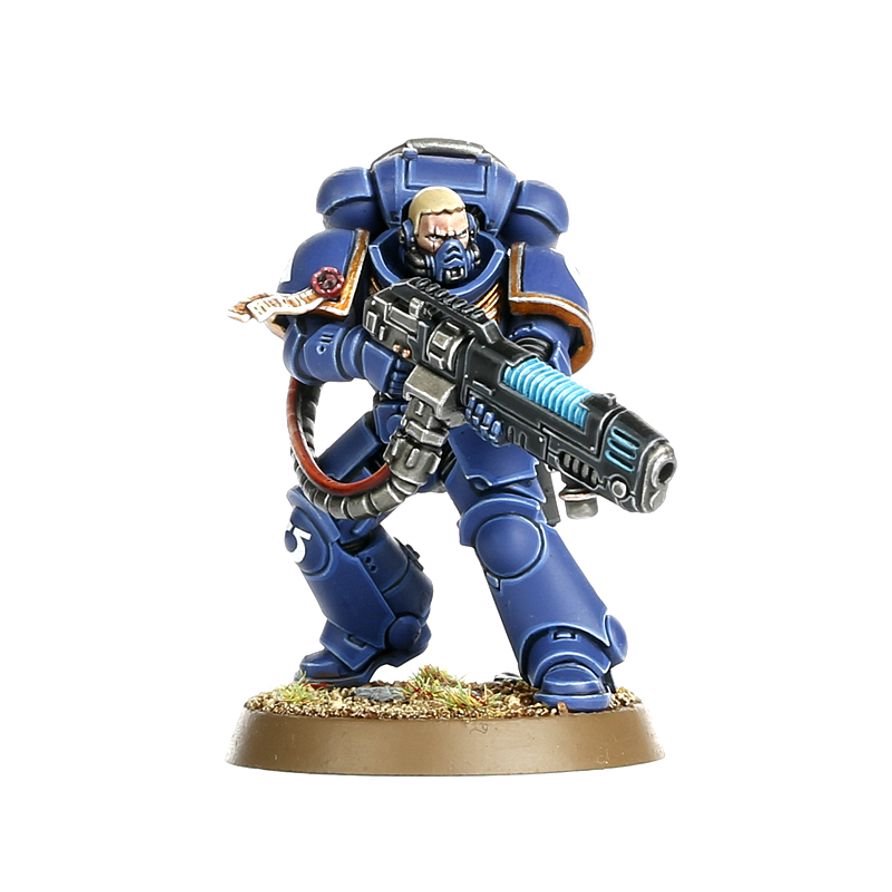 Warhammer 40,000 Space Marines Primaris Hellblasters Squad Miniatures Kit – 10 Multi-Part Plastic Models with Plasma Weapons, Citadel Bases & Transfer