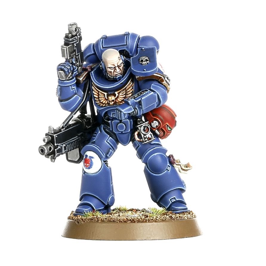 Warhammer 40K Space Marines Primaris Intercessors Squad Miniatures Set – 10 Multi-Part Plastic Figures with Bolt Rifle Options, Mk X Tacticus Armour &