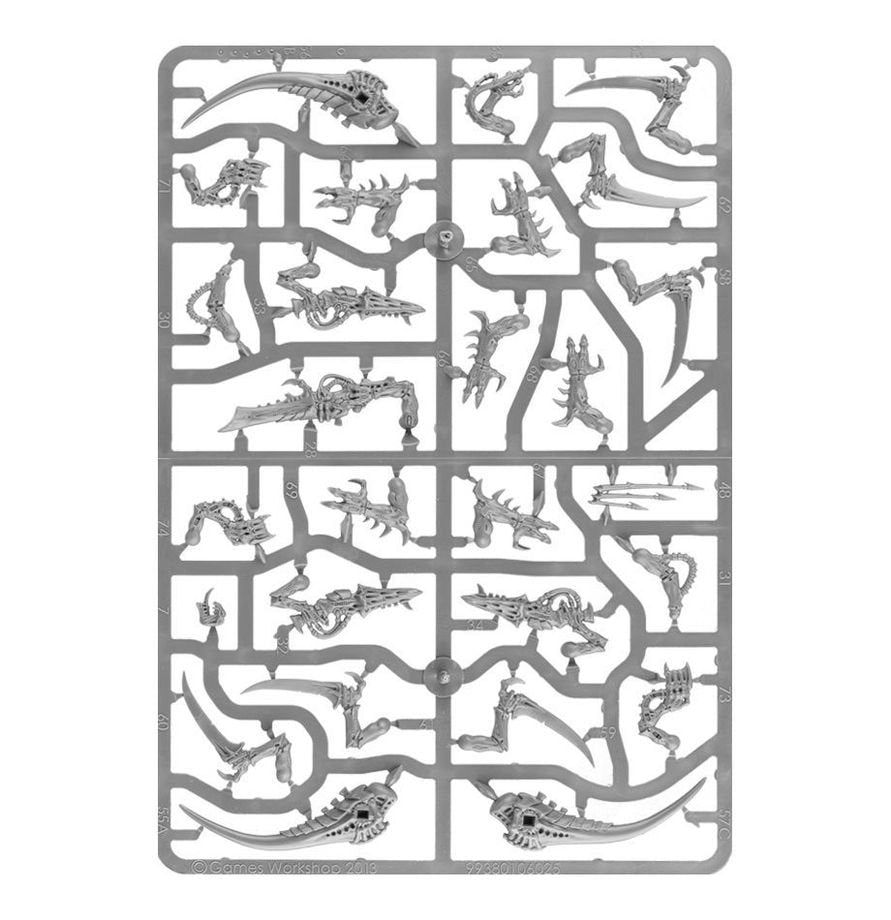 Warhammer 40,000 Tyranids Warriors Miniatures Kit – Build 3 Tyranid Warriors or Tyranid Prime – Customizable Bio-Weapons & Poses – Plastic Tabletop
