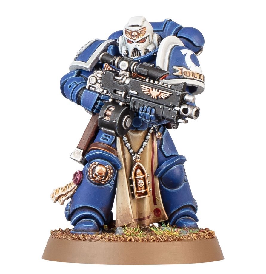 Warhammer 40K Space Marines Sternguard Veteran Squad Miniatures Kit – 5 Customizable Veteran Marksmen with Bolt Rifles, Combi-Weapons & Accessories