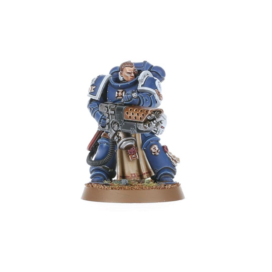Warhammer 40K Space Marines Sternguard Veteran Squad Miniatures Kit – 5 Customizable Veteran Marksmen with Bolt Rifles, Combi-Weapons & Accessories
