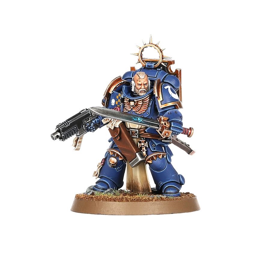 Warhammer 40,000 Space Marines Bladeguard Veteran Squad – 3 Plastic Miniatures with Power Swords & Storm Shields, Customizable Warhammer 40K Model Kit